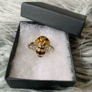 Bumblebee Lapel Pin 🐝